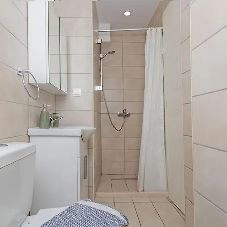 Corfu Portside Studio! Апартаменты